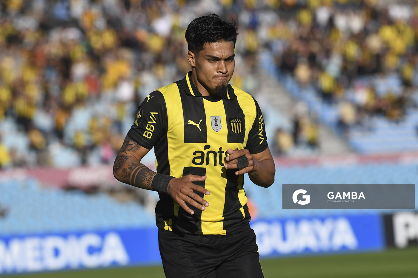 Matías Arezo, de Peñarol, Torneo Clausura. Estadio Centenario.