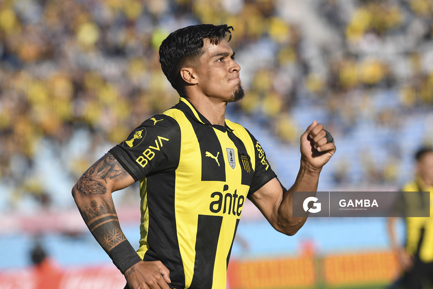 Matías Arezo, de Peñarol, Torneo Clausura. Estadio Centenario.