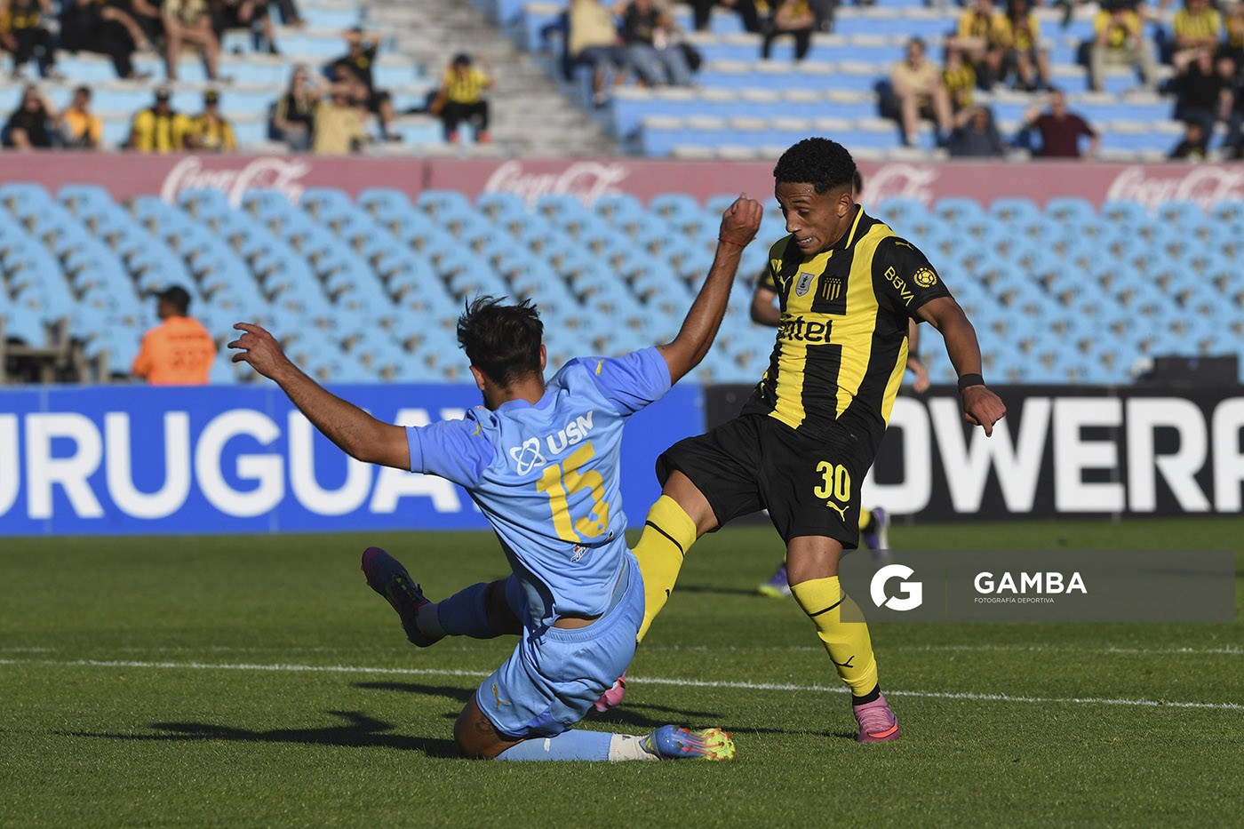 Stiven Muhlethaler, de Peñarol, Torneo Clausura. Estadio Centenario.