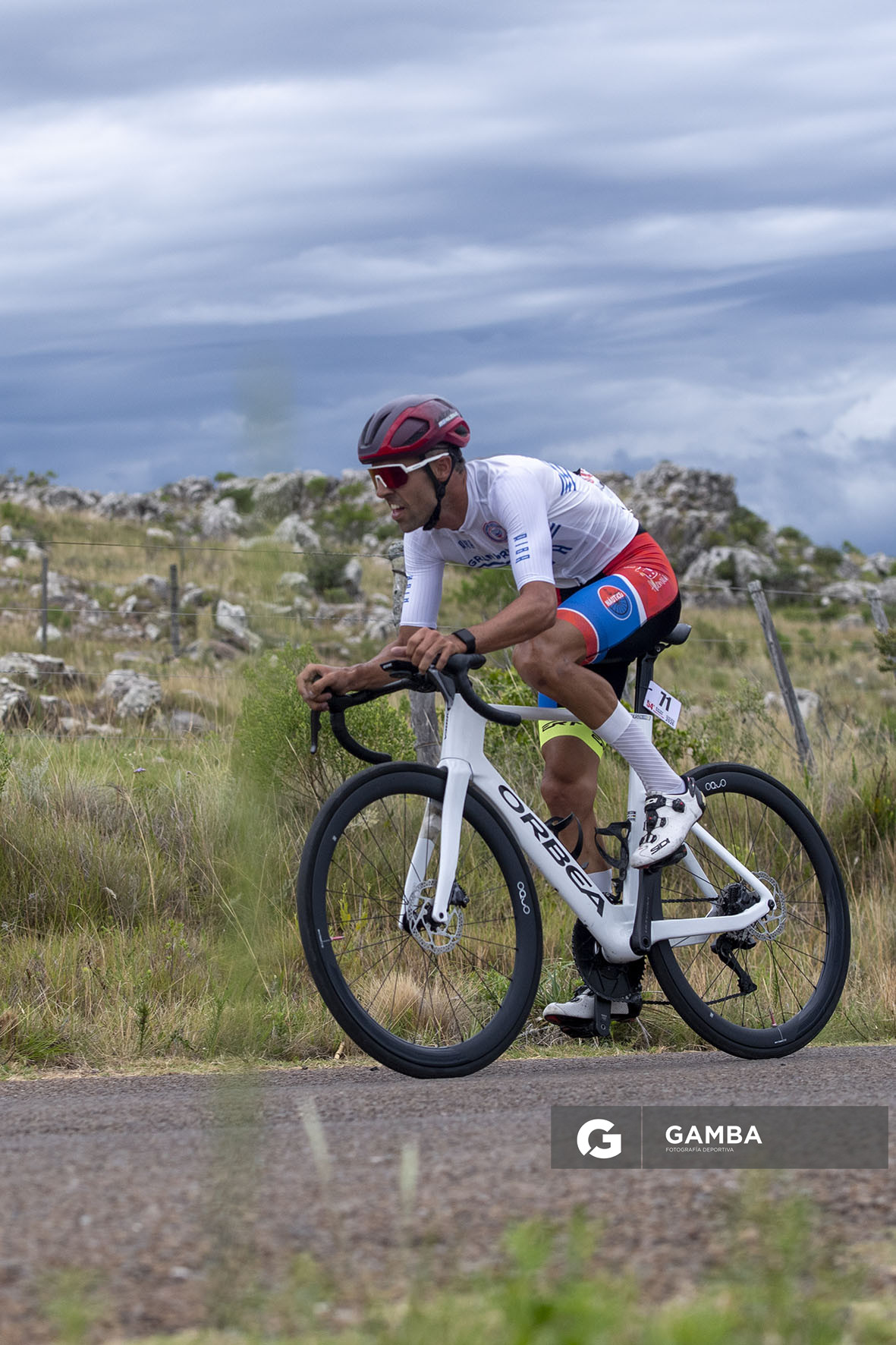 Anderson Maldonado (Elite), de Club Náutico Boca de Cufré; 54ª edición de Rutas de América. Salto del Penitente.
