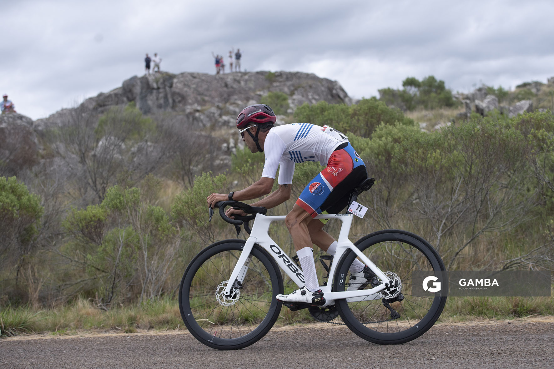 Anderson Maldonado (Elite), de Club Náutico Boca de Cufré; 54ª edición de Rutas de América. Salto del Penitente.