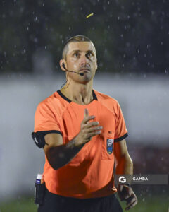Sebastián Montenegro, árbitro central. 21ª Copa Nacional de Selecciones. Estadio Municipal Juan Antonio Lavalleja.