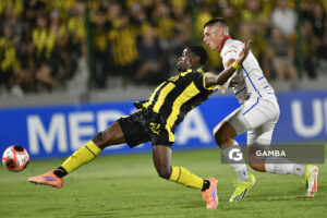 Luis Angulo, de Peñarol, Liga AUF Uruguaya 2026 «Juan Carlos De Lima». Estadio Domingo Burgueño.