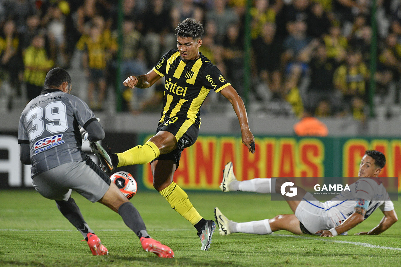 Matías Arezo, de Peñarol, Liga AUF Uruguaya 2026 «Juan Carlos De Lima». Estadio Domingo Burgueño.