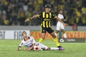 Franco Muñoz, de Central Español, Liga AUF Uruguaya 2026 «Juan Carlos De Lima». Estadio Domingo Burgueño.