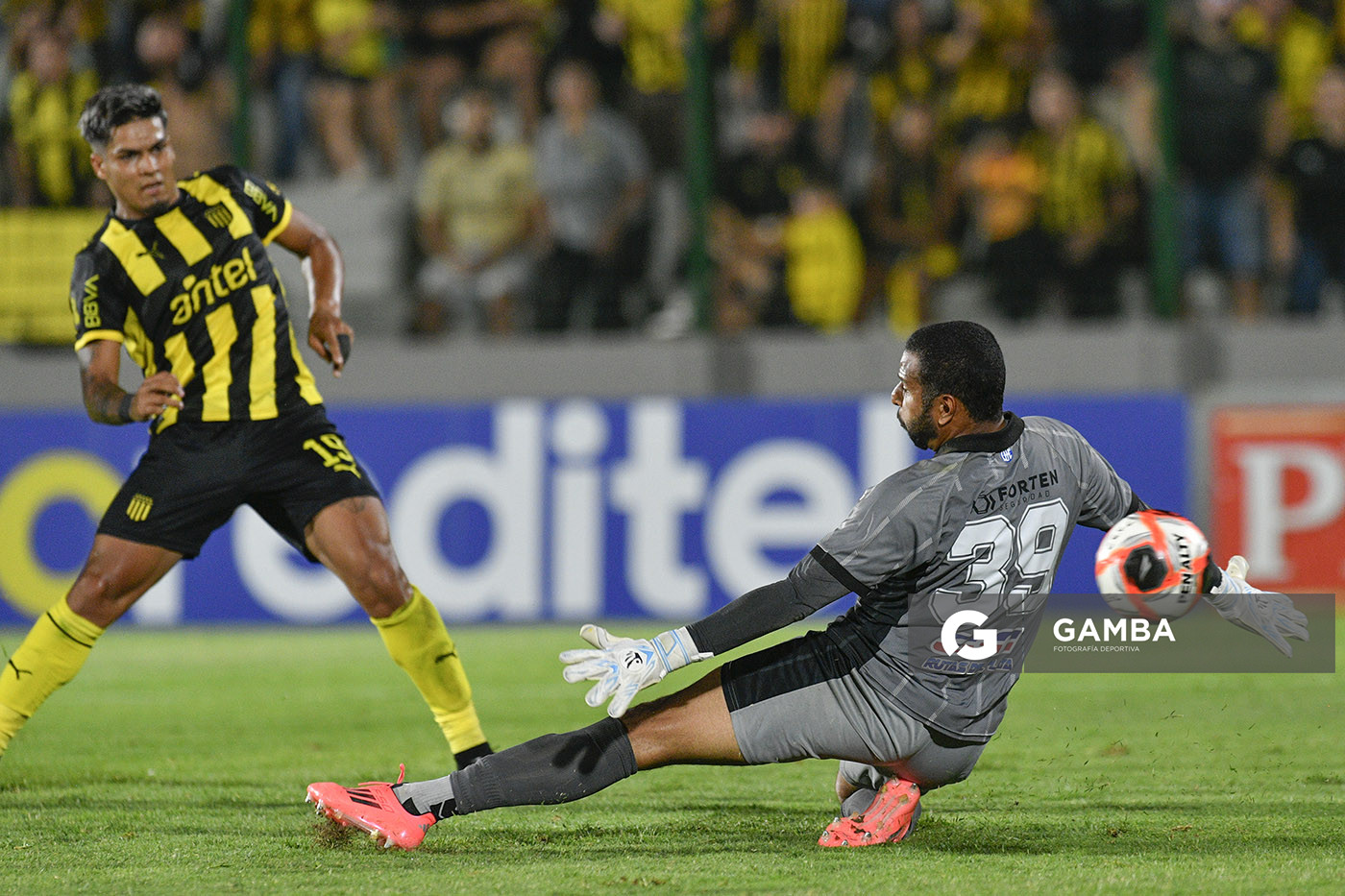 Matías Arezo, de Peñarol, Liga AUF Uruguaya 2026 «Juan Carlos De Lima». Estadio Domingo Burgueño.