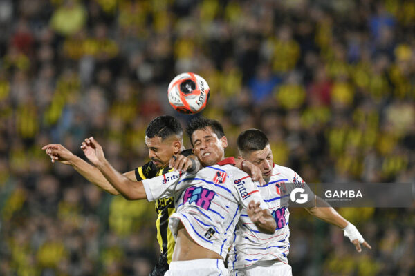 Guillermo Gandolfo, de Central Español, Liga AUF Uruguaya 2026 «Juan Carlos De Lima». Estadio Domingo Burgueño.