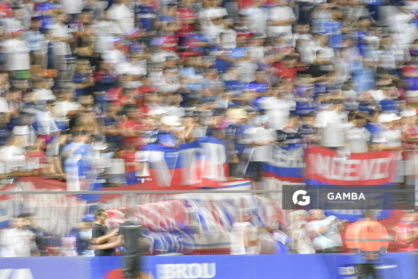 Hinchas de Nacional. Liga AUF Uruguaya 2026 «Juan Carlos De Lima». Estadio Silvestre O. Landoni.