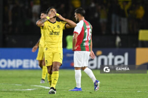 Matías Arezo, de Peñarol, Liga AUF Uruguaya 2026 «Juan Carlos De Lima». Estadio Campeón del Siglo.