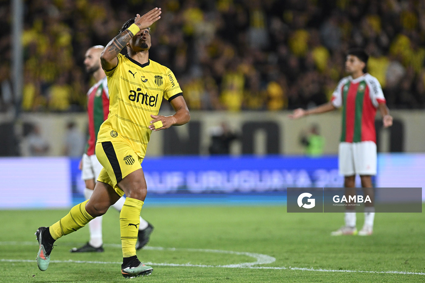 Matías Arezo, de Peñarol, Liga AUF Uruguaya 2026 «Juan Carlos De Lima». Estadio Campeón del Siglo.