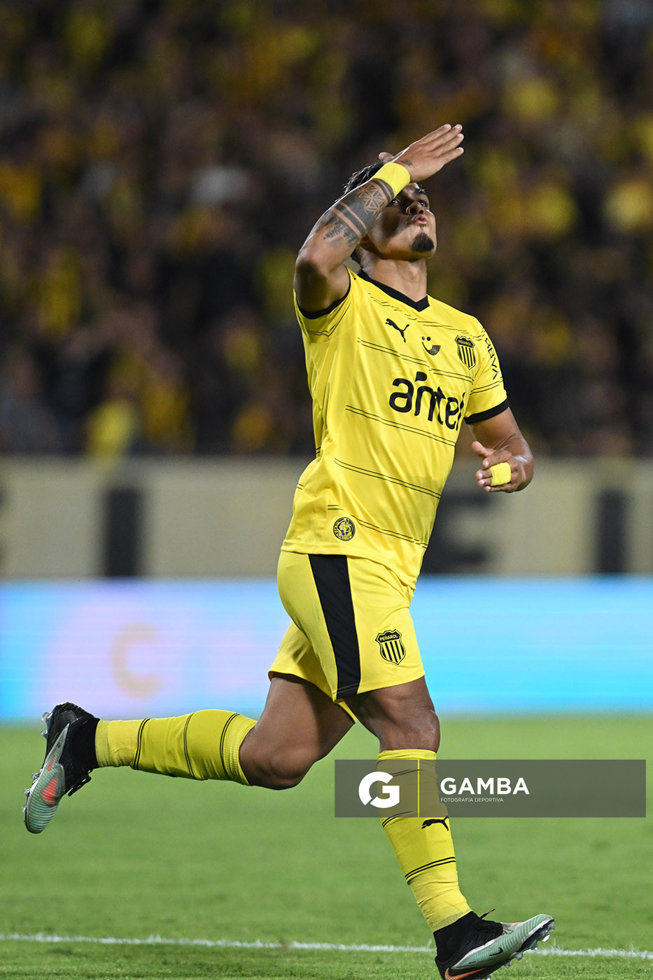 Matías Arezo, de Peñarol, Liga AUF Uruguaya 2026 «Juan Carlos De Lima». Estadio Campeón del Siglo.