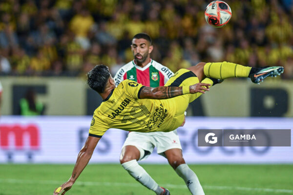 Matías Arezo, de Peñarol, Liga AUF Uruguaya 2026 «Juan Carlos De Lima». Estadio Campeón del Siglo.