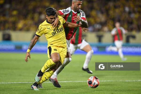 Matías Arezo, de Peñarol, Liga AUF Uruguaya 2026 «Juan Carlos De Lima». Estadio Campeón del Siglo.