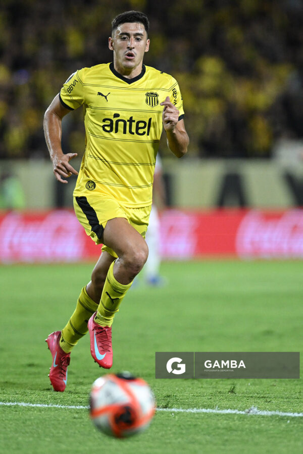 Gastón Togni, de Peñarol, Liga AUF Uruguaya 2026 «Juan Carlos De Lima». Estadio Campeón del Siglo.