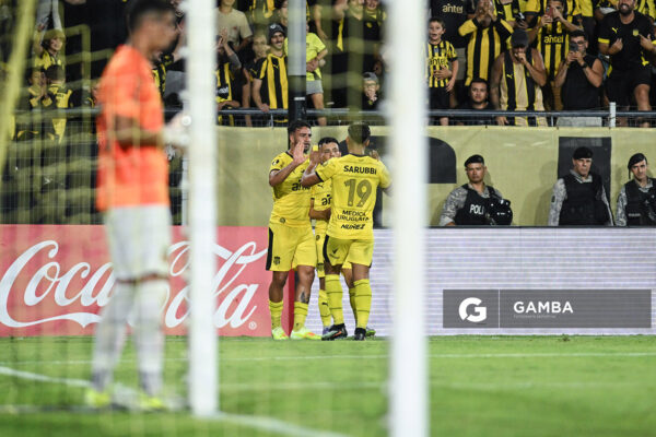 Leonardo Fernández, de Peñarol, Liga AUF Uruguaya 2026 «Juan Carlos De Lima». Estadio Campeón del Siglo.