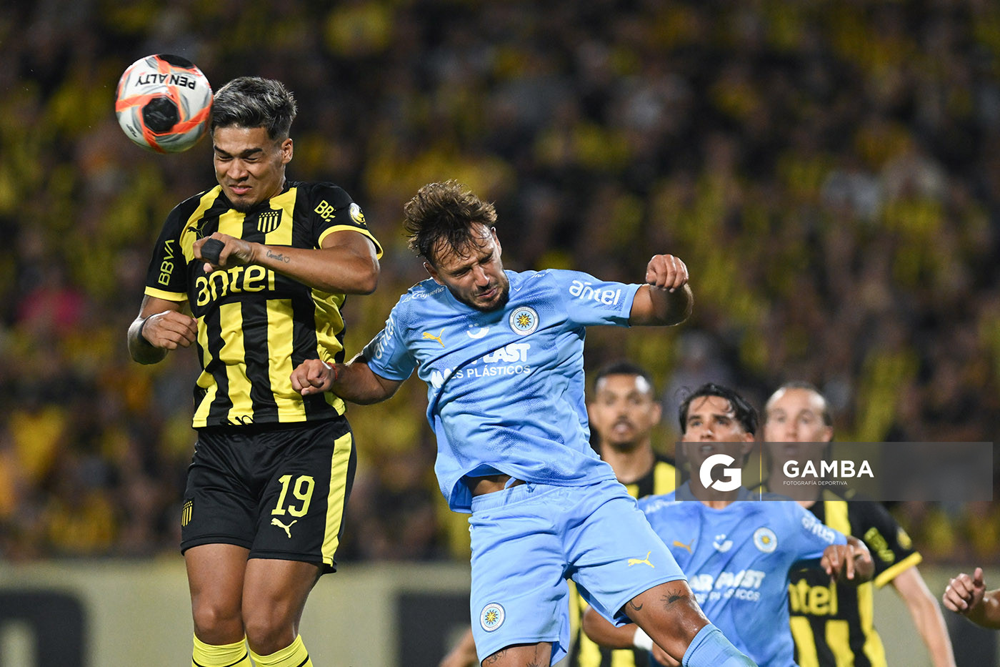 Matías Arezo, de Peñarol, Liga AUF Uruguaya 2026 «Juan Carlos De Lima». Estadio Campeón del Siglo.