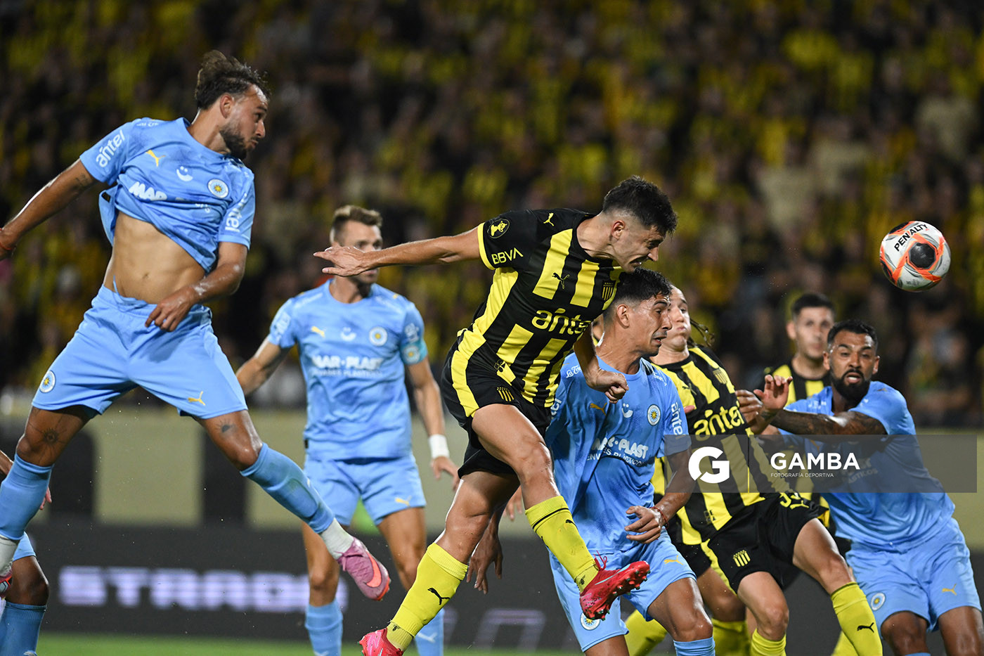 Gastón Togni, de Peñarol, Liga AUF Uruguaya 2026 «Juan Carlos De Lima». Estadio Campeón del Siglo.