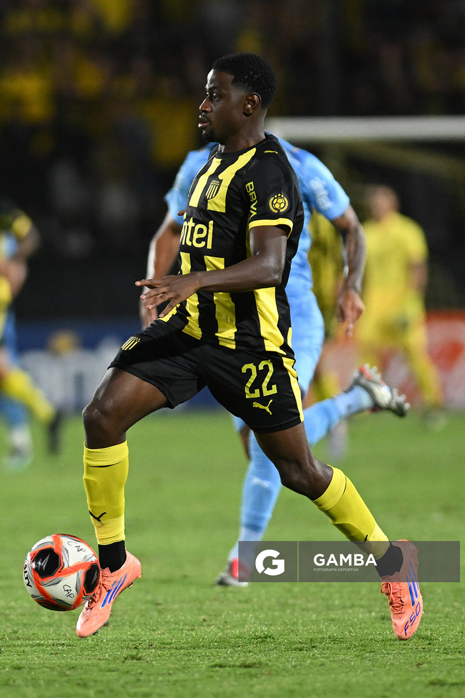 Luis Angulo, de Peñarol, Liga AUF Uruguaya 2026 «Juan Carlos De Lima». Estadio Campeón del Siglo.