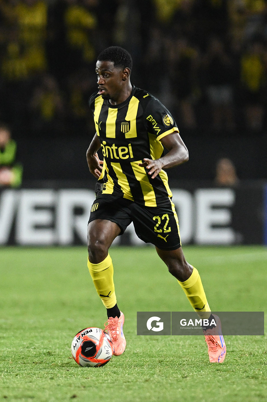 Luis Angulo, de Peñarol, Liga AUF Uruguaya 2026 «Juan Carlos De Lima». Estadio Campeón del Siglo.