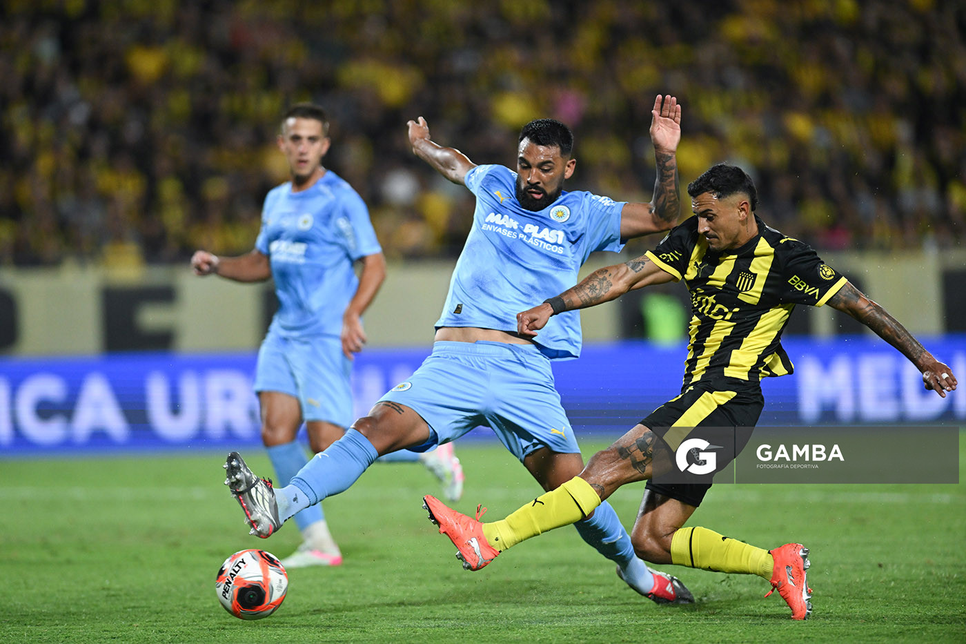 Eduardo Darias, de Peñarol, Liga AUF Uruguaya 2026 «Juan Carlos De Lima». Estadio Campeón del Siglo.