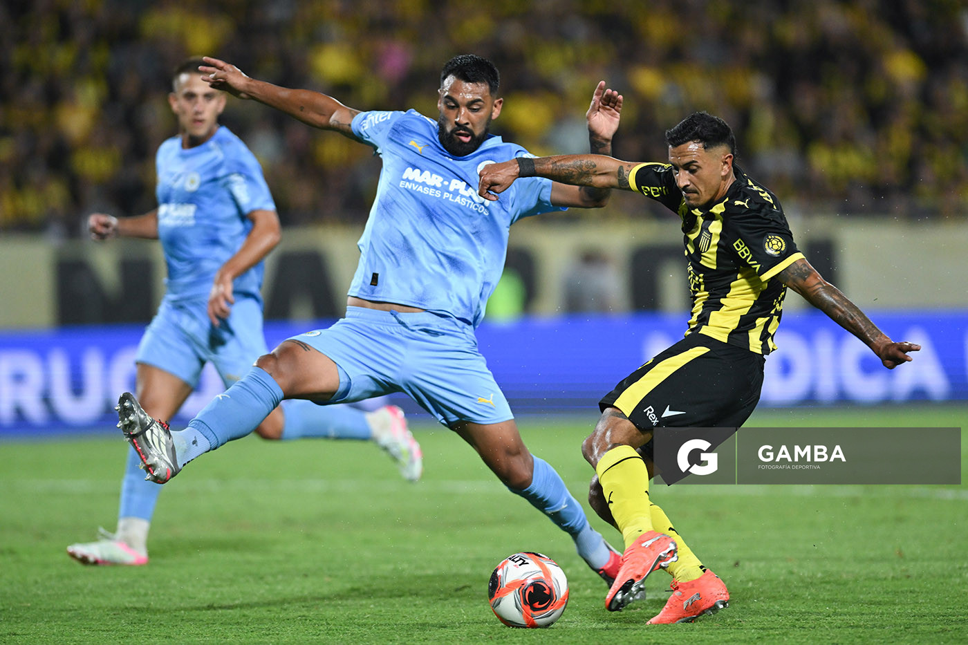 Eduardo Darias, de Peñarol, Liga AUF Uruguaya 2026 «Juan Carlos De Lima». Estadio Campeón del Siglo.