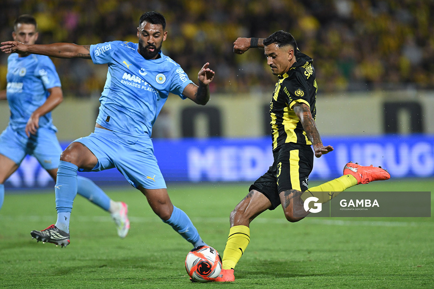 Eduardo Darias, de Peñarol, Liga AUF Uruguaya 2026 «Juan Carlos De Lima». Estadio Campeón del Siglo.
