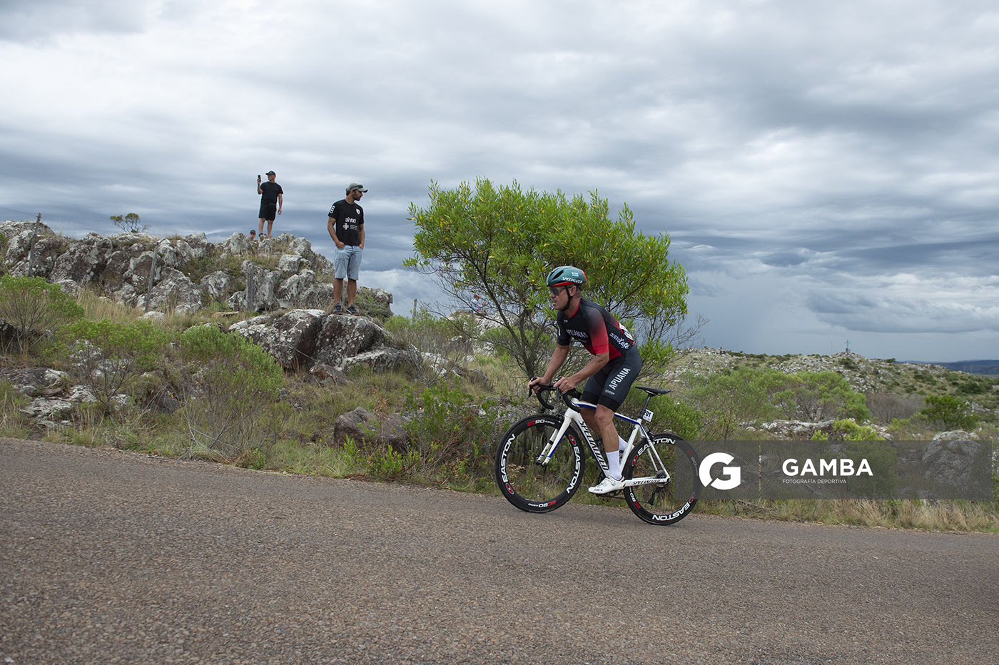 Vanderlei Melchior (Elite), de Apuana Team. 54ª edición de Rutas de América. Salto del Penitente.