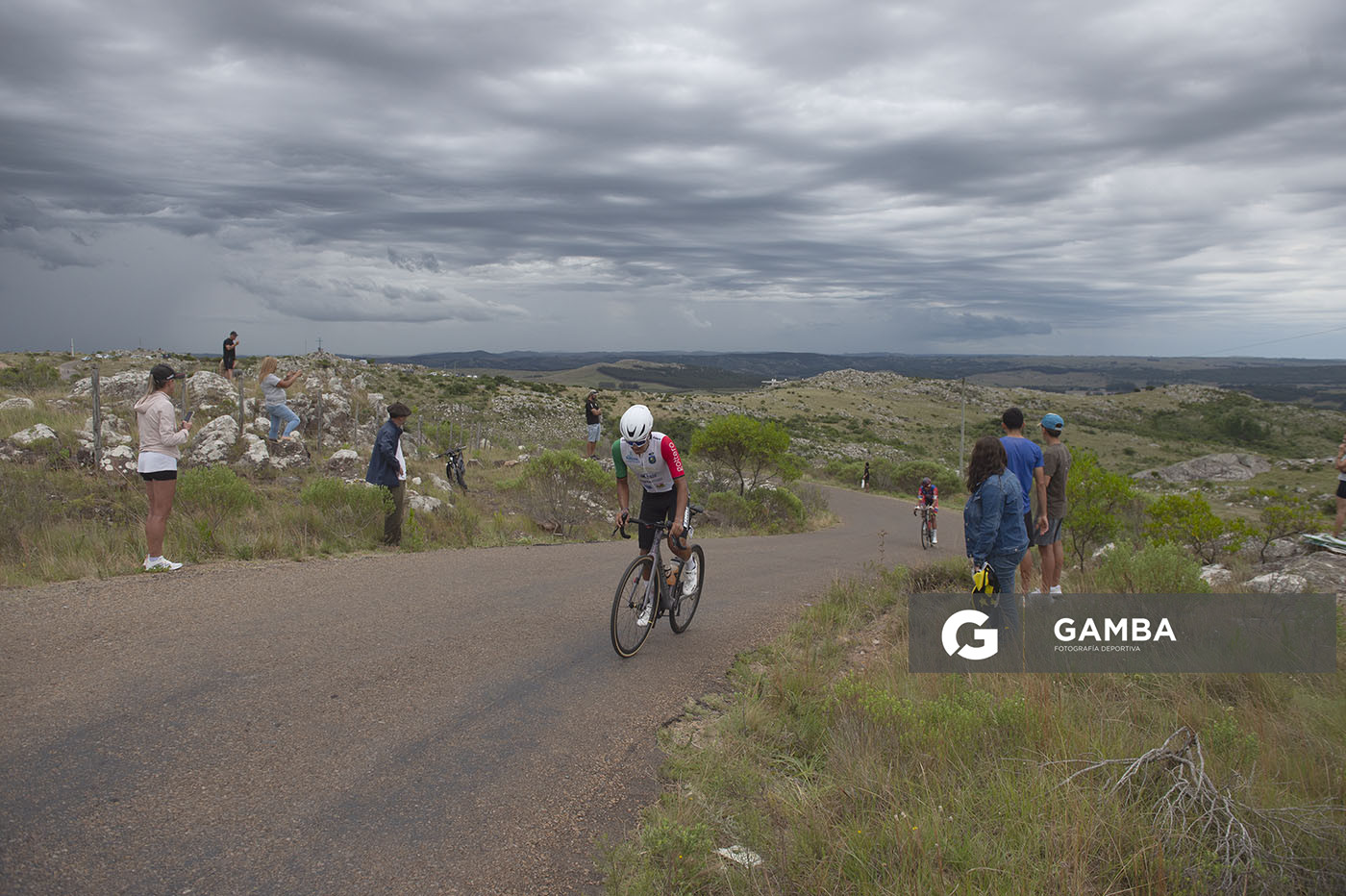 Stefano Urán (Elite), de Dolores Cycles; 54ª edición de Rutas de América. Salto del Penitente.