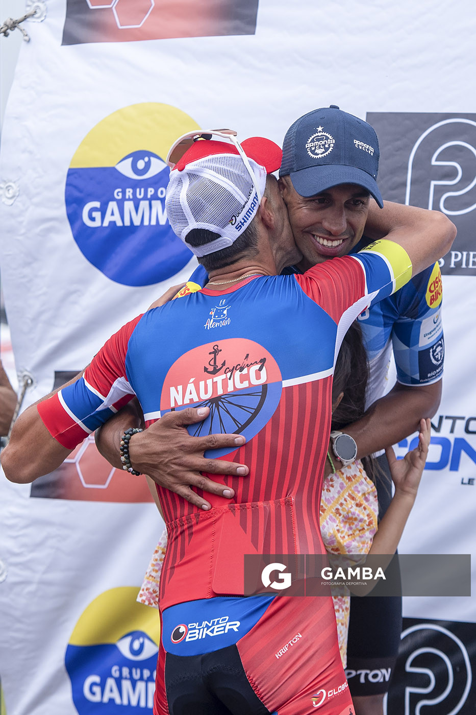 Anderson e Ignacio Maldonado. 54ª edición de Rutas de América. Salto del Penitente.