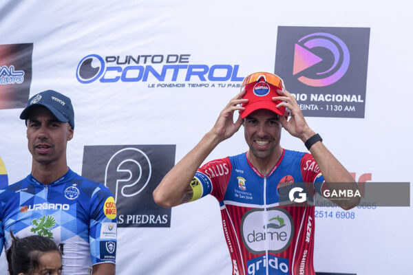 Anderson Maldonado (Elite), de Club Náutico Boca de Cufré; 54ª edición de Rutas de América. Salto del Penitente.