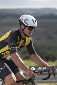 Maximiliano Buenar (Elite), de CA Peñarol Colonia. 54ª edición de Rutas de América. Repecho Ramallo.