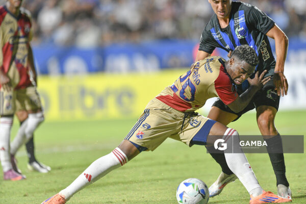 John Montaño, de Independiente Medellín, Copa Conmebol Libertadores. Estadio Parque Alfredo V. Viera.