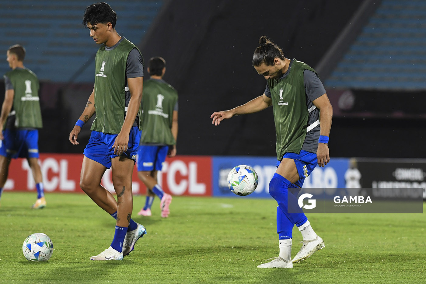 Martín Cáceres, de Juventud, Copa Conmebol Libertadores. Estadio Centenario.