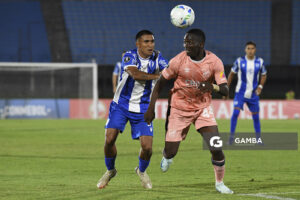 Ramiro Peralta, de Juventud, Copa Conmebol Libertadores. Estadio Centenario.