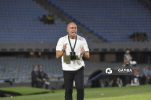 Sebastián Méndez, director técnico de Juventud, Copa Conmebol Libertadores. Estadio Centenario.