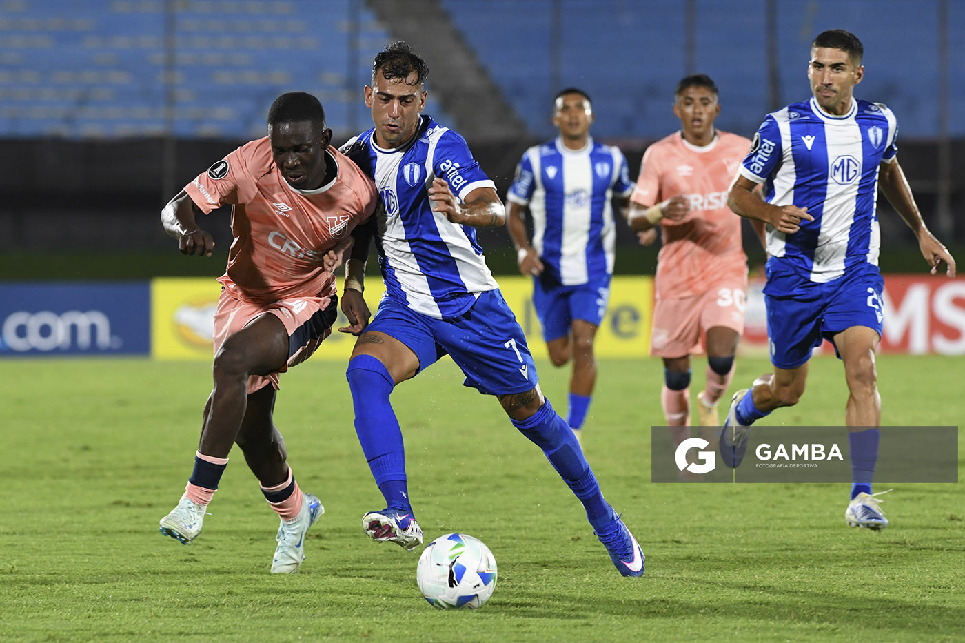 Agustín Alaníz, de Juventud, Copa Conmebol Libertadores. Estadio Centenario.
