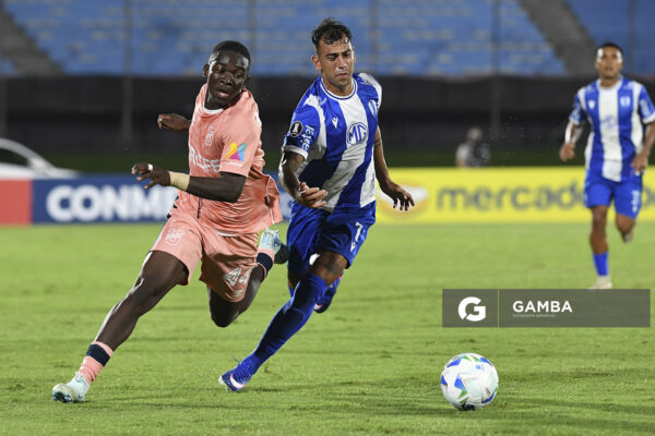 Agustín Alaníz, de Juventud, Copa Conmebol Libertadores. Estadio Centenario.