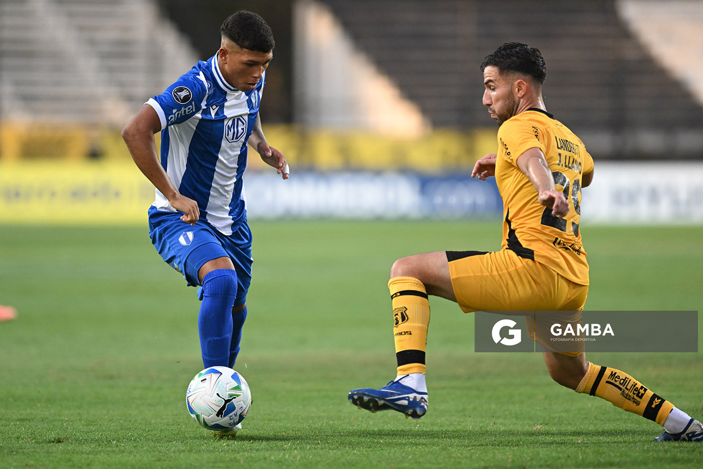 Pablo Lago, de Juventud, Copa Conmebol Libertadores. Estadio Parque Alfredo V. Viera.