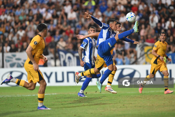 Bruno Larregui, de Juventud, Copa Conmebol Libertadores. Estadio Parque Alfredo V. Viera.