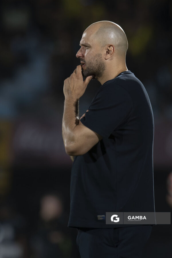 Jadson Viera, director técnico de Nacional, Supercopa Uruguaya 2026. Estadio Centenario.