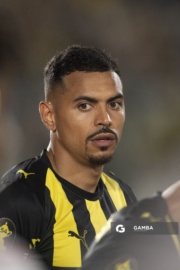 Emanuel Gularte, de Peñarol, Liga AUF Uruguaya 2026 «Juan Carlos De Lima». Estadio Domingo Burgueño.