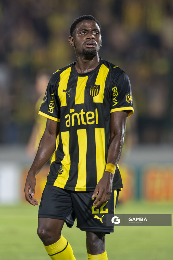 Luis Angulo, de Peñarol, Liga AUF Uruguaya 2026 «Juan Carlos De Lima». Estadio Domingo Burgueño.