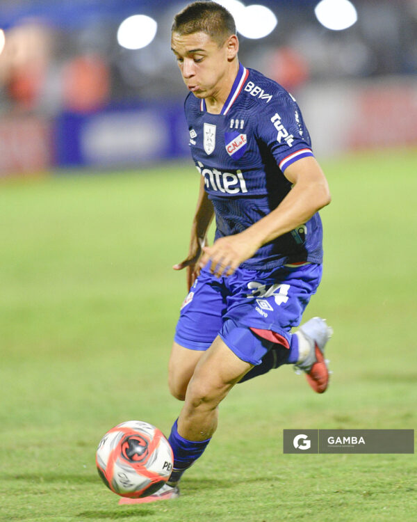Federico Bais, de Nacional, Liga AUF Uruguaya 2026 «Juan Carlos De Lima». Estadio Silvestre O. Landoni.