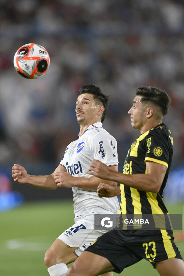 Maximiliano Silvera, de Nacional, Liga AUF Uruguaya 2026. Estadio Gran Parque Central.