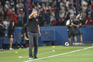 Diego Aguirre, director técnico de Peñarol, Liga AUF Uruguaya 2026. Estadio Gran Parque Central.
