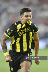 Matías Arezo, de Peñarol, Liga AUF Uruguaya 2026. Estadio Gran Parque Central.