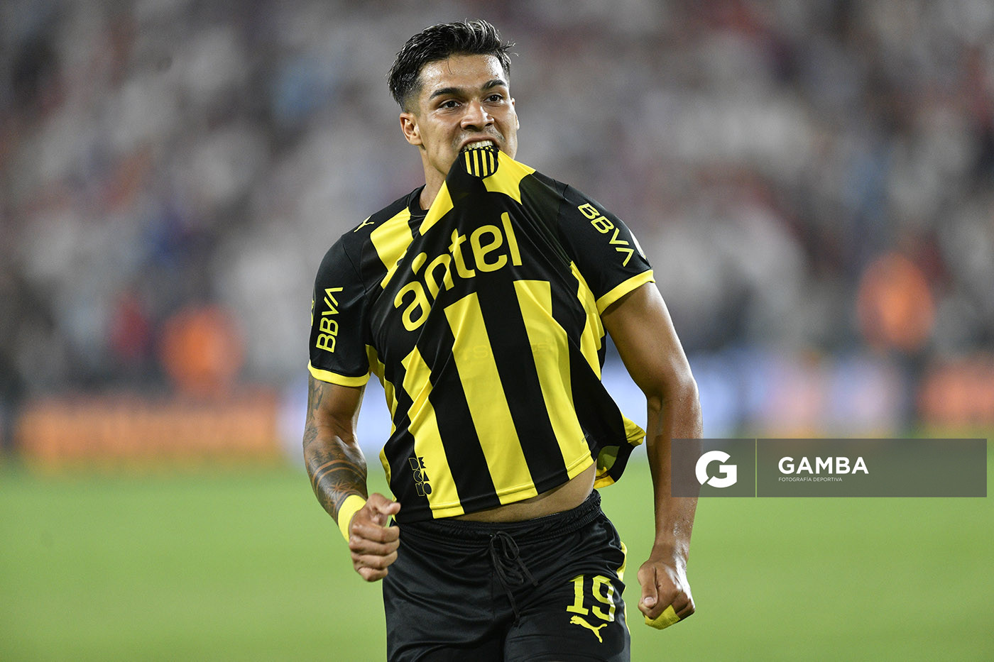 Matías Arezo, de Peñarol, Liga AUF Uruguaya 2026. Estadio Gran Parque Central.