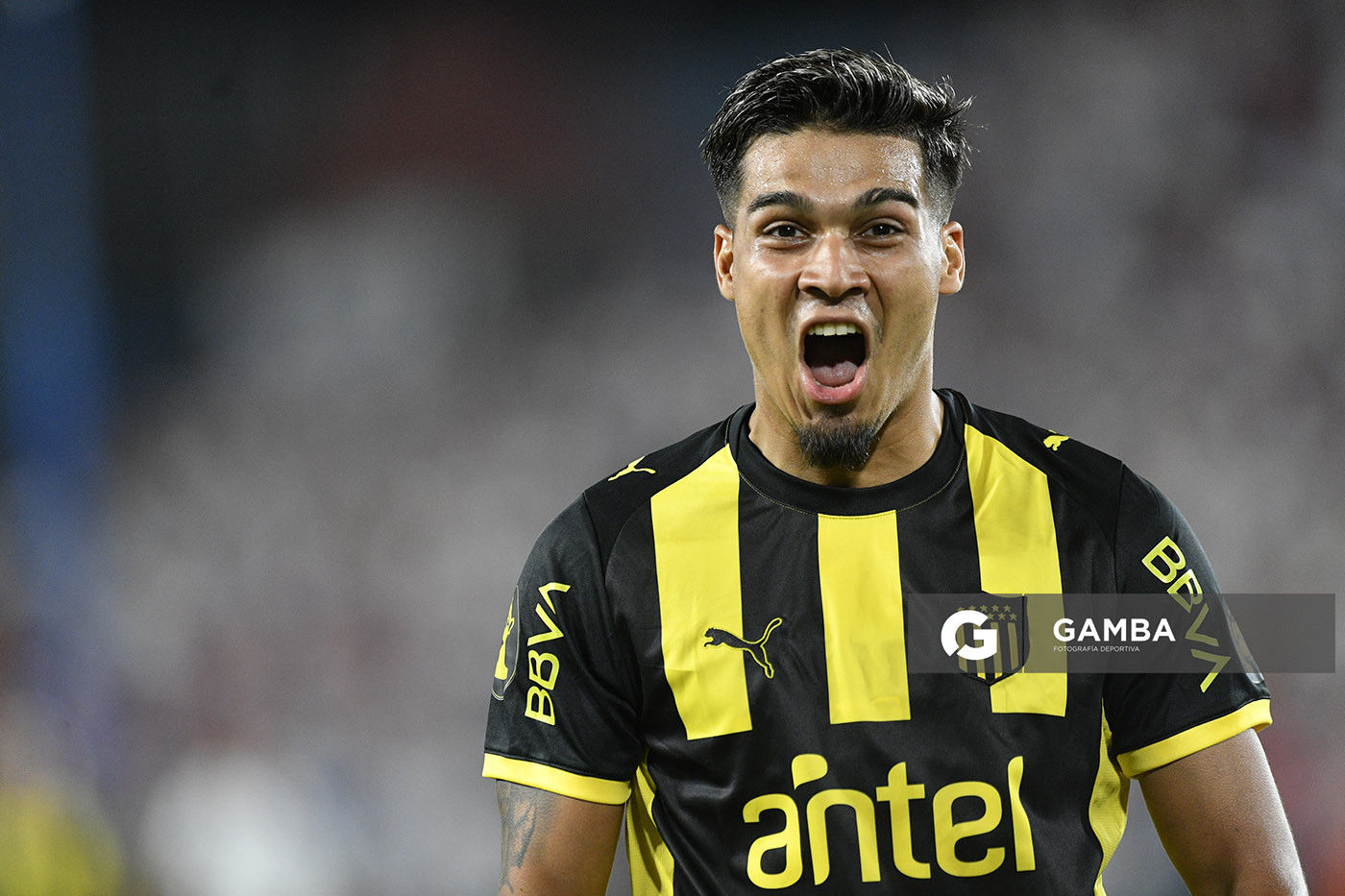 Matías Arezo, de Peñarol, Liga AUF Uruguaya 2026. Estadio Gran Parque Central.