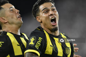 Matías Arezo, de Peñarol, Liga AUF Uruguaya 2026. Estadio Gran Parque Central.