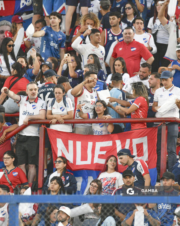 Hinchas de Nacional, Liga AUF Uruguaya 2026. Estadio Gran Parque Central.